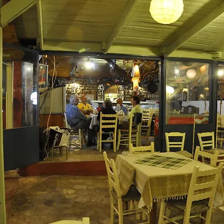 펜션 Peter's Village Kalamaki (Messinia)